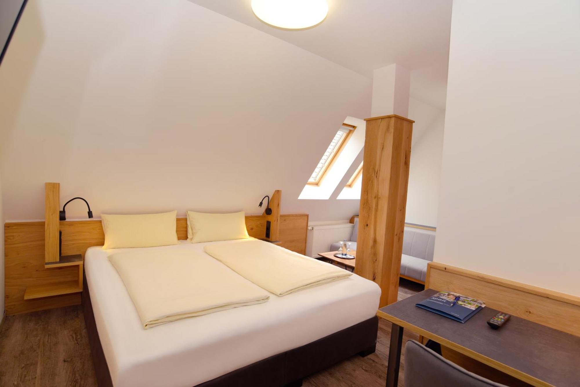 Hotel Gasthof Krone Spalt Exterior foto